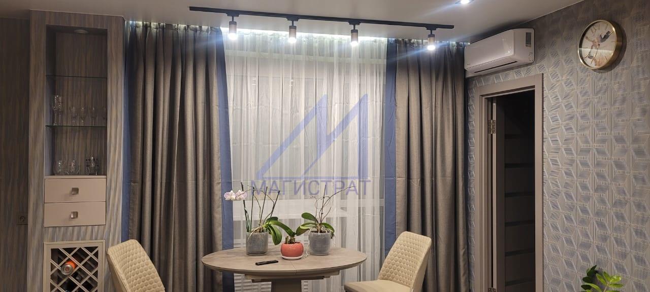 Предлагаем в долгосрочную аренду уютную 2-комнатную квартиру-студию в самом центре города Томска.
В квартире выполнен качественный современный ремонт, и она оборудована всем необходимым для комфортного проживания.
Эта квартира станет идеальным выбором для тех, кто ценит комфорт и уют. Район с развит